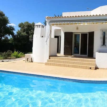 Vila Caroline V3 Com Piscina Em Villa *